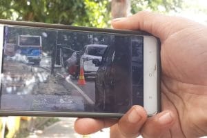 Viral, Video Seorang Ibu Paksa Anaknya Turun dari Mobil