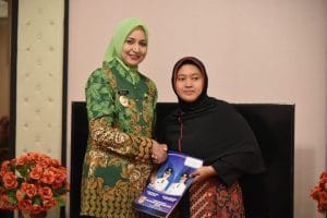 86 surat Izin diserahkan Bupati Jember dalam Sarapan pagi bersama Bupati