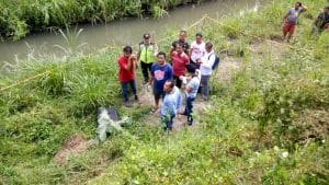 Mayat Dalam Koper Ditemukan Di Bawah Jembatan Di Blitar, Dengan Kondisi Telanjang