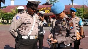 Wakapolres Malang Usai Apel Gelar Sidak  Bersama Sie Propam