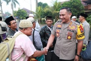 Wisata Religi Takmir Masjid ke Makam Wali Songo