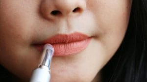 Pakai  Lipstik Ketika Puasa Gak Batalkan Puasa