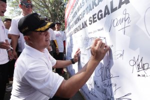 Dandim 0818 Bersama Forpimda Kabupaten Malang Gelar Deklarasi Anti Kerusuhan
