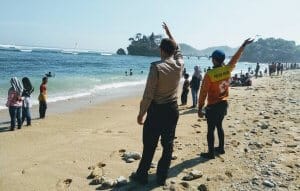 Giat Patroli Polsek Bantur Bersama Petugas Sar dan PMI Kabupaten Malang