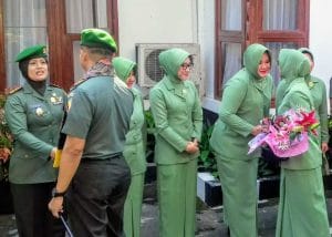 Ketua Persit Kodim 0818 Ikut Sambut Kedatangan Danrem 083/BDJ