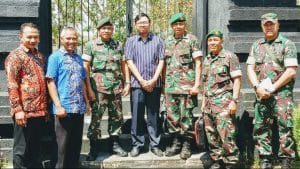 Babinsa Koramil  26 Singosari Dampingi  Kunjungan Tim Disjarah TNI AD ke Museum Shingosari