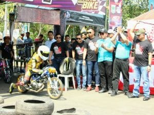 Dandim 0818 Ikut Kibarkan Bendera Start  Giri Palma Drag Bike 2019