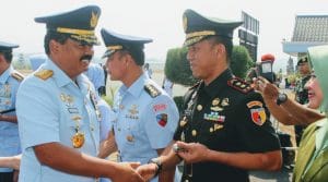 Dandim 0833/Kota Malang Sambut Panglima TNI Bersama Danrem 083/BDJ