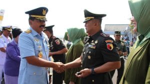 Dandim 0818 Sambut  Panglima TNI Dalam Giat Ziarah ke Makam Bung Karno dan Gus Dur
