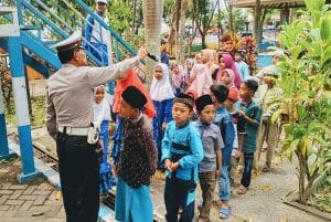 Pengenalan Rambu Rambu Lalu lintas Kepada Anak Usia Dini