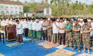 Danramil 0818 /11 Donomulyo Ikut Sholat Istisqo Bersama Bupati Malang