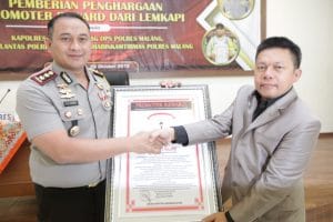 Program 77 Unggul Kapolres Malang Hantar Polres Malang Raih 4  Promoter Reward Dari Lemkapi