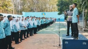Satlantas Polres Malang Bekali Etika Berlalu-Lintas