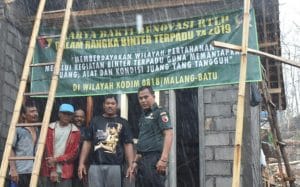 Batuud Koramil 13 Kalipare Laksanakan  Program Rutilahu   Bangun Rumah Warga Tidak Mampu