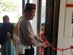 Kaur Mintu Satlantas  Polres Batu Resmikan Kelas Baru MI Baiturrahman Ngaglik
