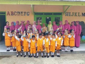 Pengurus Bhayangkari Cabang Malang Kunjungi TK Kemala Bhayangkari Donomulyo