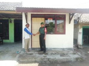 Babinsa Wujudkan Rumah Bersih Sehat Serta Layak Huni