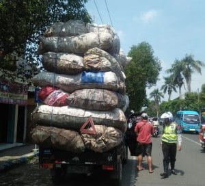 Satlantas Polres Malang Tingkatkan Operasi  Truk ODOL