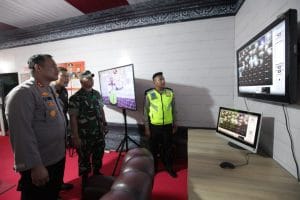 Kapolres Malang Pantau Arus Kendaraan Malam Tahun Baru 2020 Lewat CCTV