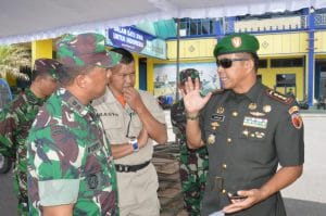 Dandim 0818 Dampingi Danrem 083/BDJ Saat Tinjau Lokasi Apel Penanggulangan Bencana