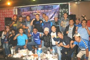 Kapolres Malang Baurkan Diri Bersama Pengurus Aremania