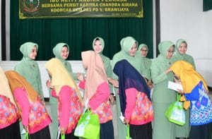 Persit Koorcab Rem 083 PD V /BRW Gelar Jum'at Berkah