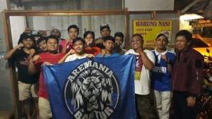 Polsek Bantur Beri Pembinaan Korwil Aremania Sambil Jagongan