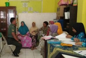 Babinsa Koramil 0818/29 Dau Laksanakan Pendampingan Kegiatan Posyandu