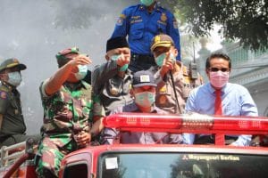 Polres Malang Bagi Dua Tim Dalam Penyemprotan Insinfekan Secara Masal