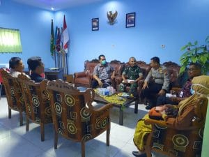 Danramil Dau Rakor dengan Muspika, Bentuk Tim Pencegahan dan Penanggulangan COVID-19