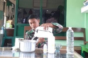 Babinsa Koramil 0818/01 Pujon Ciptakan Hand Sanitiser Pembunuhan Covid-19