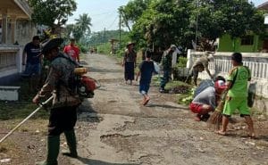 Demi Kebersihan Lingkungan, Koramil 0818/12 Gelar Kerbak di Tengah Pandemi Covid-19