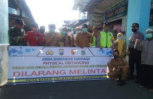 Babinsa Koramil 0818/32 Wonosari Sambang Desa Sambil Sosialisasi Physical Distancing