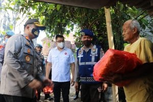 PO Bagong Bersama Polres Malang Bagikan 3 Ribu Sembako Ke Masyarakat Terpencil