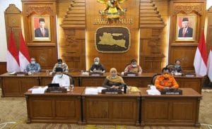 Khofifah Rapat Virtual Bersama Presiden, Bahas PP Pembatasan Sosial Berskala Besar dan Perpu Keuangan Negara