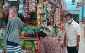 Polsek Bululawang Monitoring Harga Sembako di Sejumlah Toko dan Pasar