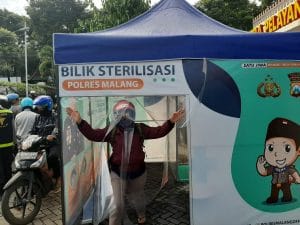 Cegah Covid-19, Polres Malang Optimalkan Bilik Penyemprotan Antiseptik