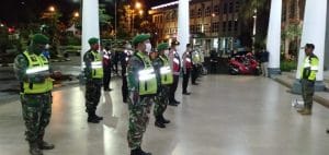 Koramil Jajaran Kodim 0818 dan Satpol PP Gelar Patroli Malam di Kota Batu