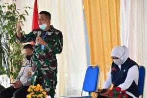 Danrem 083/Bdj Berikan Keterangan Atas Keberadaan Kampung Cempluk di Hadapan Gubernur Jatim