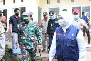 Dandim 0818 Dampingi Kunjungan Gubernur Jatim ke Kampung Tangguh
