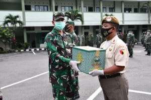 Apresiasi dari Pimpinan, Prajurit dan PNS Korem 083/Bdj Terima Bingkisan Lebaran