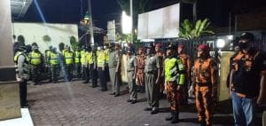 Danramil 0818/07 Pakisaji  Bersama Muspika Gelar Apel Gabungan Jelang  Malam Idul Fitri 1441 H