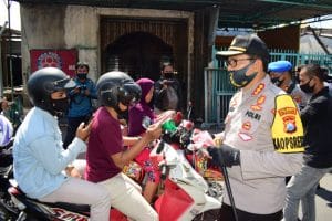 Sambut Hari Bhayangkara ke 74, Polresta Sidoarjo Bagikan 3.000 Masker
