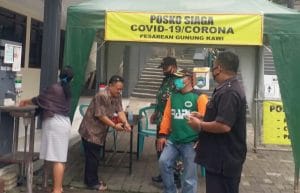 Babinsa Koramil 32 Wonosari Cek Wisata Pesarean Gunung Kawi Antisipasi Penyebaran Covid-19