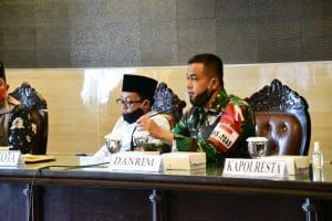 Danrem 083/Bdj Sosialisasikan New Normal kepada Pengurus Ponpes dan Pengelola Pasar di Kota Malang