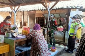 Koramil 0818/04 Ngantang Fokus Sosialisasi New Normal di Pasar dan Tempat Keramaian