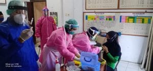 Deteksi Penyebaran Covid-19, Koramil 0818/24 Poncokusumo Laksanakan Pendampingan Rapid Test