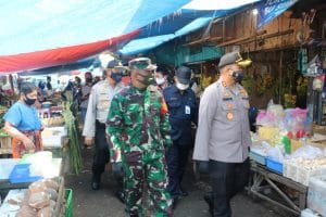 Kapolres Malang bersama Dandim 0818 Cek Pasar Singosari Jelang Kunjungan Panglima TNI dan Kapolri