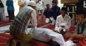 Mertua – Menantu Lakukan Sumpah Pocong