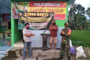 Koramil 0818/03 Kasembon Pasang Wastafel Sekaligus Juga Sosialisasi Protokol Kesehatan